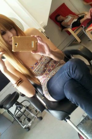 Curieuse… Lina - rencontre-Beurette-Aubervilliers